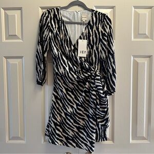 NWT Cien Black Zebra Wrap Front Dress